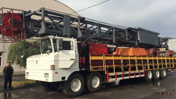 Heavy-Duty Mobile Workover Rig